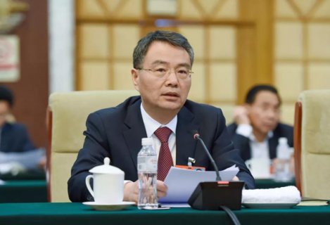關(guān)注油耗子、公路三亂、從業(yè)資格證!徐冠巨代表講