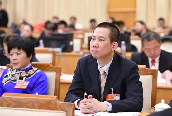 油卡、發(fā)票、年審、罰款!貨運司機心上事,羅鵬代表都上心